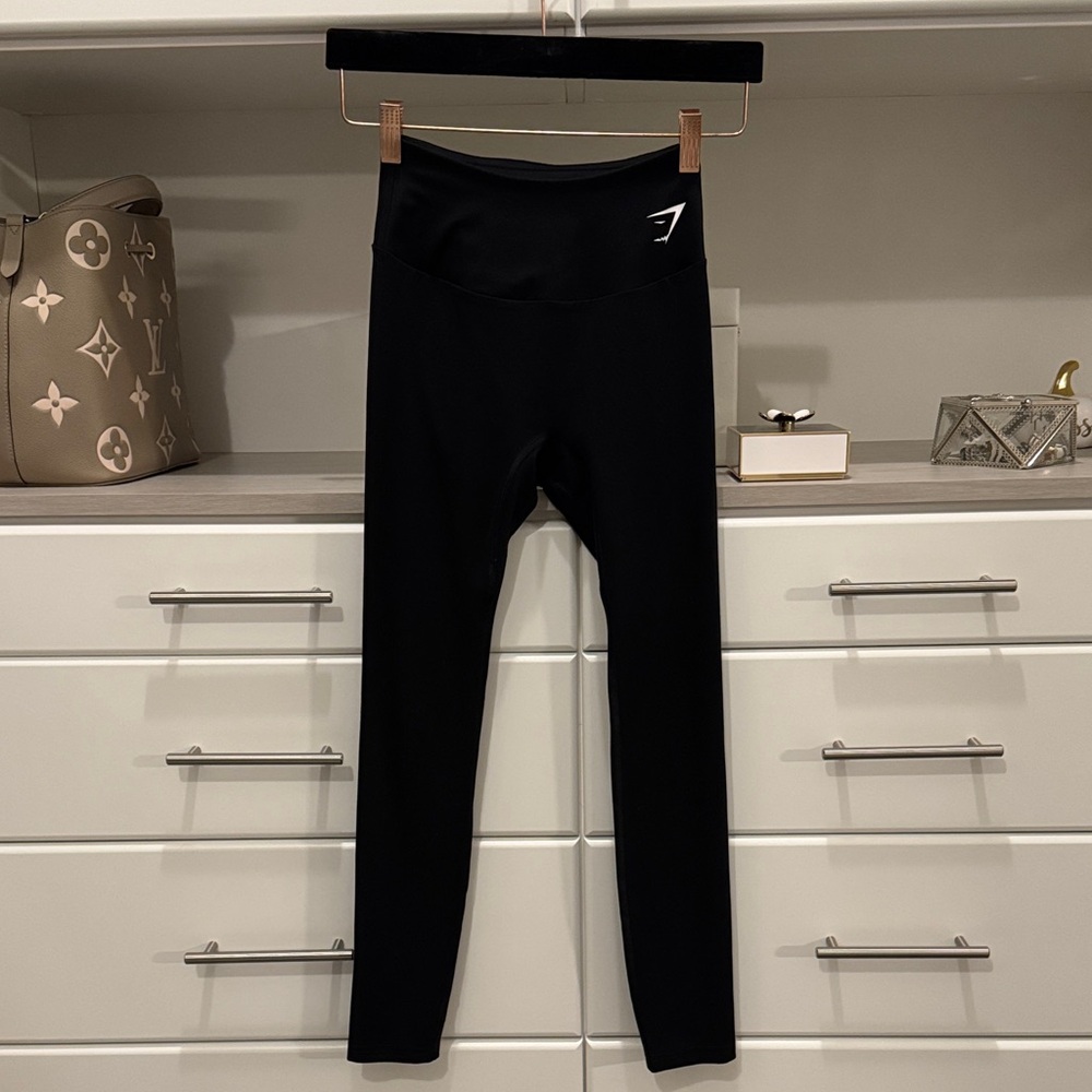 Gymshark • Black Performance Leggings